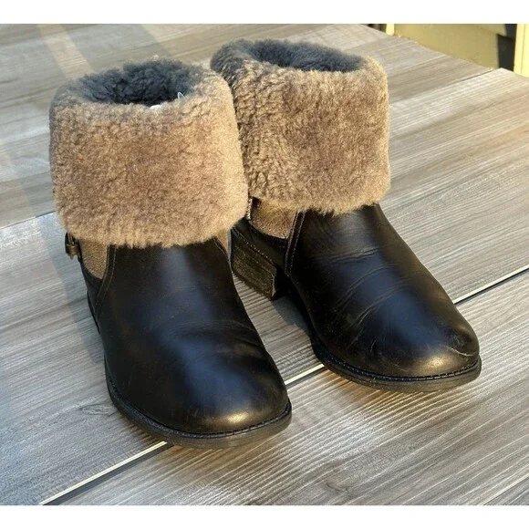 UGG CHYLER BLACK WATER RESISTANT Booties Womens Size 8 - Picture 4 of 12